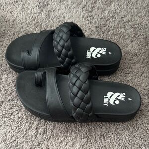 Sam & Libby Black Braided Slide Sandals
